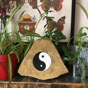 Yin & yang symbol engraved flagstone home decor art image 3