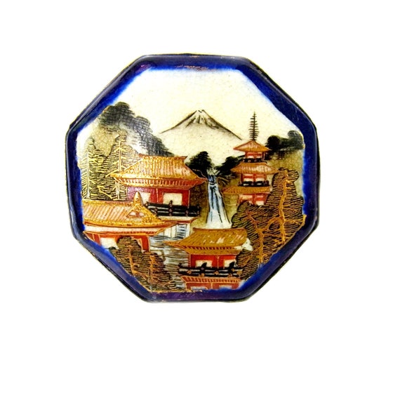 Satsuma Japanese antique Shimazu porcelain silver Meiji period (1868 - 1912) brooch.