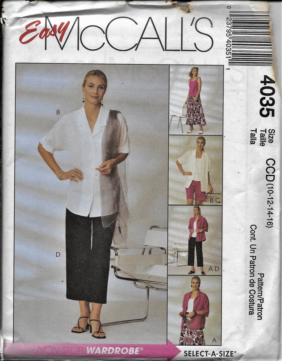 Lot de 2 chemises de nuit. Col tunisien et manches courtes. Motif