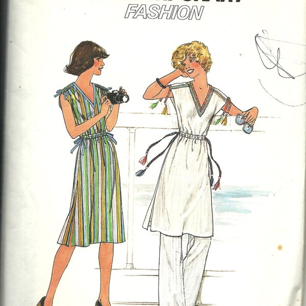 Simplicity 7967    Miss Dress, Pants, Pull-Over Tunic      Size 12      C1977
