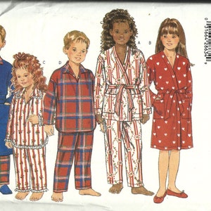 Butterick 5856      Unisex Boys and Girls Sleepwear    Size Sm,Med,Lrg,Xlrg   Uncut