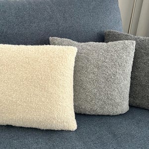 Natural wool pillow cushion, hand knitted Alpaca Boucle pillow, zipper cushion cover, custom knit pillow, knitted pillow case