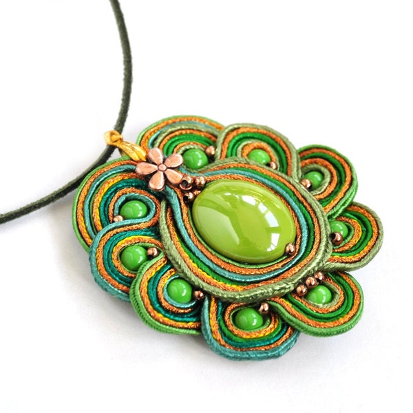 Green soutache set - Statement jewelry - Soutache necklace - Soutache bracelet - Green golden jewelry - Textile - Gift ideas