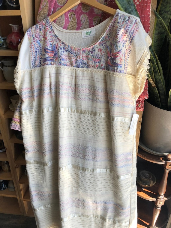 Beautiful Vintage Pastel Mexican Smock Dress - image 3