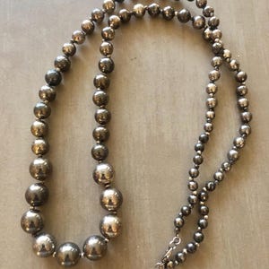 Hantverksmässigt unikt Pellet Tribal Sterling silver halsband i indiansk stil med extra långt kedjemönster