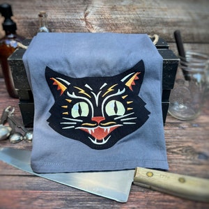 Scaredy Cat Applique Tea Towel - Halloween embroidered old school tattoo flash kitchen towel fall home decor
