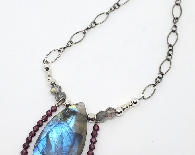 Flashy Labradorite pendant necklace with Faceted Garnets, one of a kind