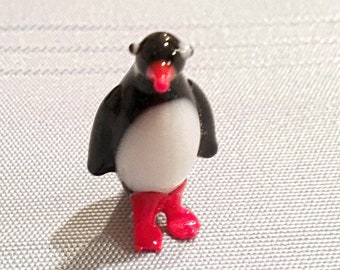 Vintage Miniature Lampwork Glass Penguin/ handblown glass/ glass miniatures/ glass collectibles/ Arctic Snow/ Penguins/ Antarctica/ Bird