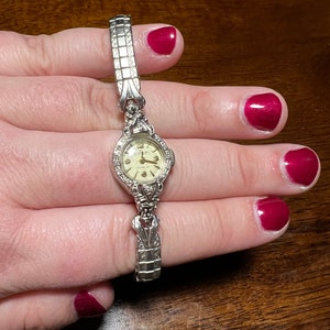 Vintage Benrus 14K Gold and Diamonds Ladies Wrist Watch, White Gold, Art Deco, Stretch Band, Keeps Time, Wind Up, Mechanical Watch