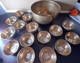 Vintage klangskålar i massiv mässing, handhamrade, meditation, yogapraktik, helande frekvenser, musikinstrument, klocka, gong, tibetansk