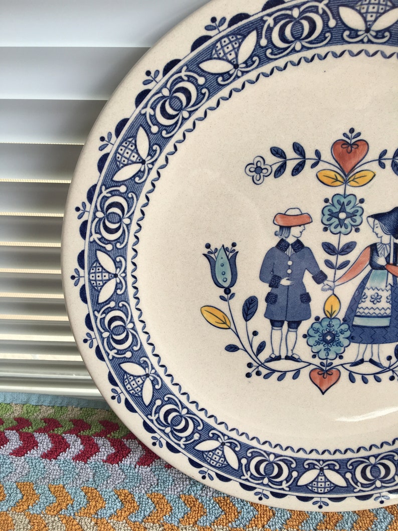 Vintage Johnson Brothers Hearts and Flowers 10\u201d Dinner Plate with Folk Couple Holding Hands