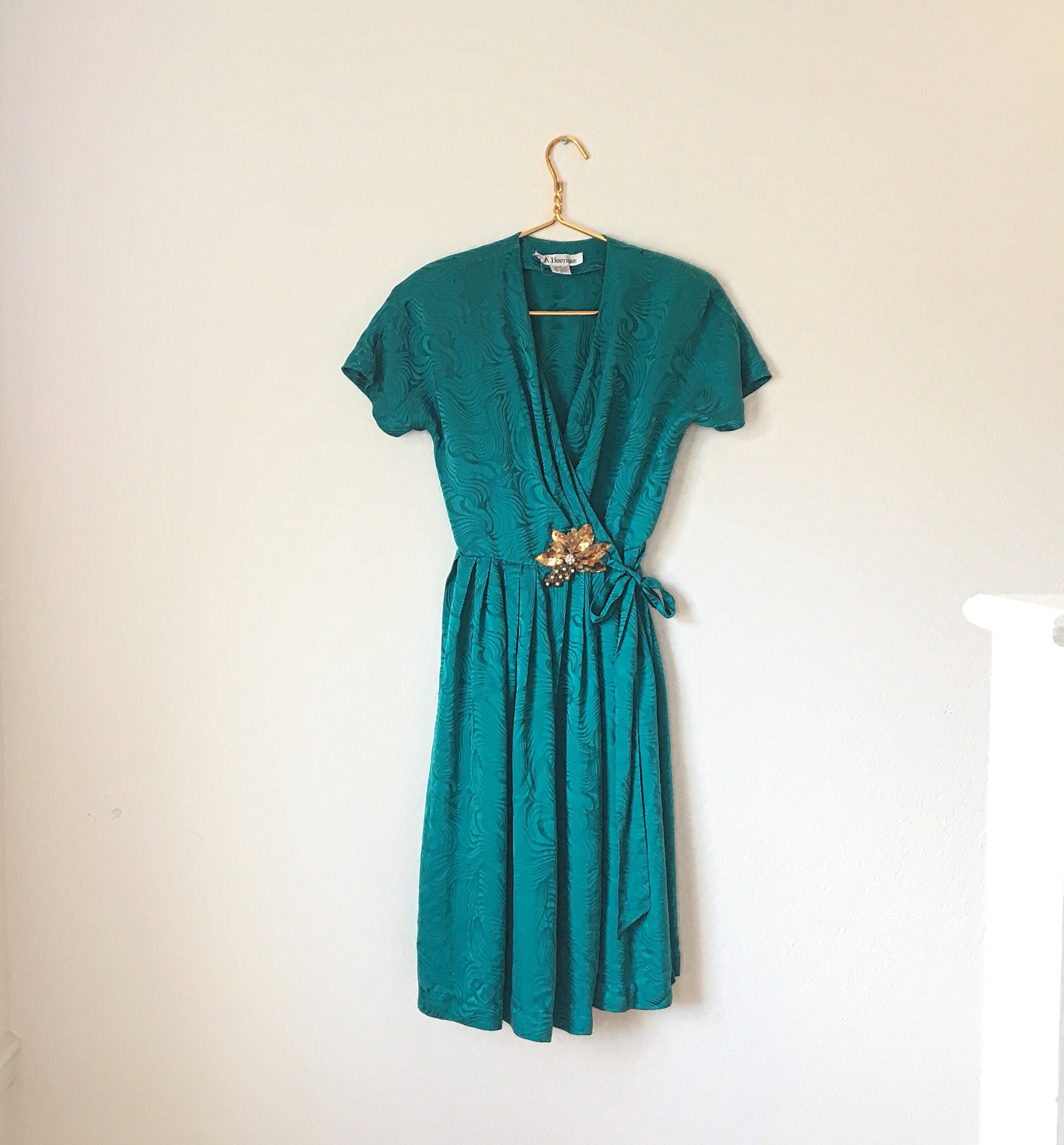 green and gold wrap dress Short Wrap Dress Verde (Gold Foil)