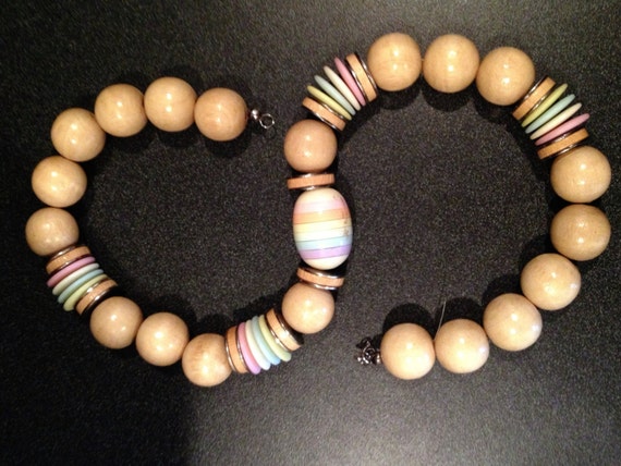 Vintage wood, plastic and metal bead necklace wit… - image 3
