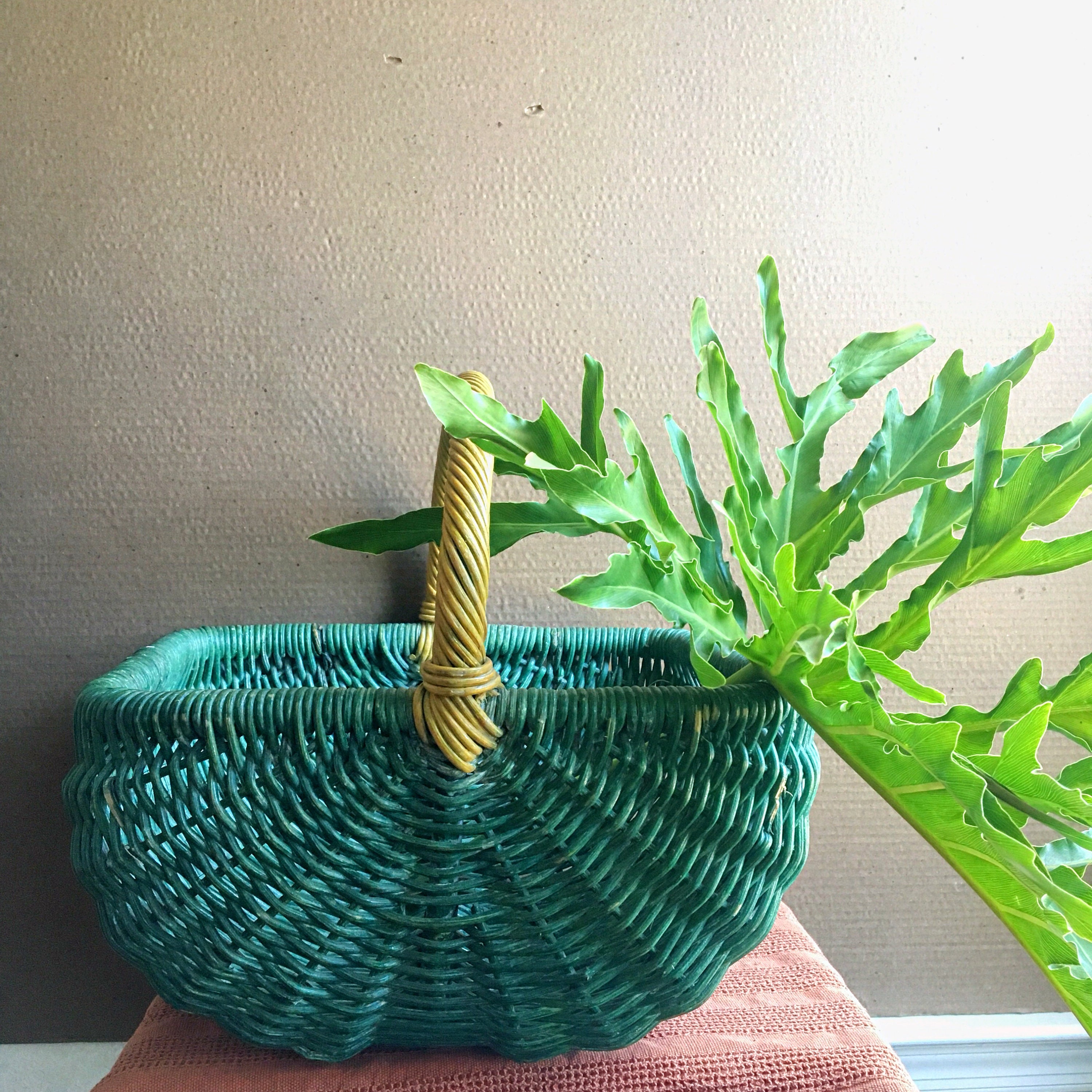 LARGE Vintage Wicker Moses/Gathering/Picnic Basket with Twist Handle And Green Basket
