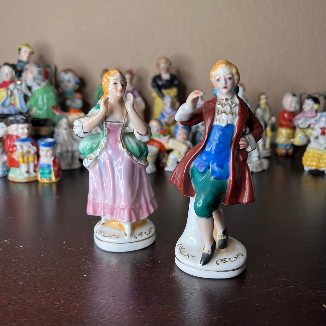 Vintage 1940's Made in Occupied Japan Colonial Couple Dancing