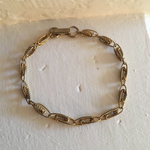 Vintage Sarah Coventry Chain Link Bracelet. Gold-Tone.