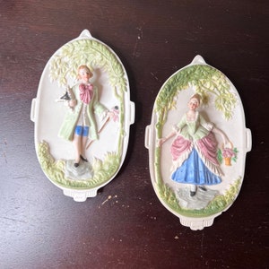 Vintage 1940&#39;s Made in Occupied Japan Victorian Couple Bisque Wall Plaques, Romance Era, Colonial Man Woman, Decoration Art, Ladylike Style