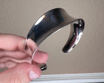 Vintage Solid Silver 925 Cuff Bracelet, Jewelry, Estate Jewels, Sterling, Minimalist style, Minimalism, Classic Fashion, Cool Tone, Bone