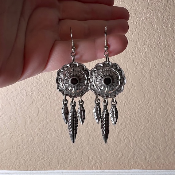 Sweet Vintage Native American Navajo Coral Sterling Silver Dreamcatcher Earrings Sweet Vintage Native American Navajo Coral Sterling Silver Dreamcatcher Earrings