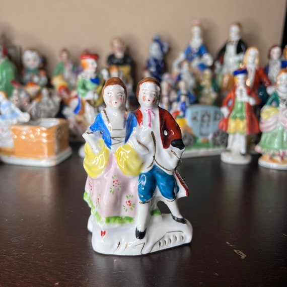 Vintage 1940's Occupied Japan Colonial Couple, Porcelain, Post