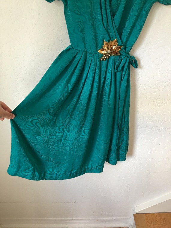 Vintage PA Boutique Wrap Around Green Silk Dress … - image 6