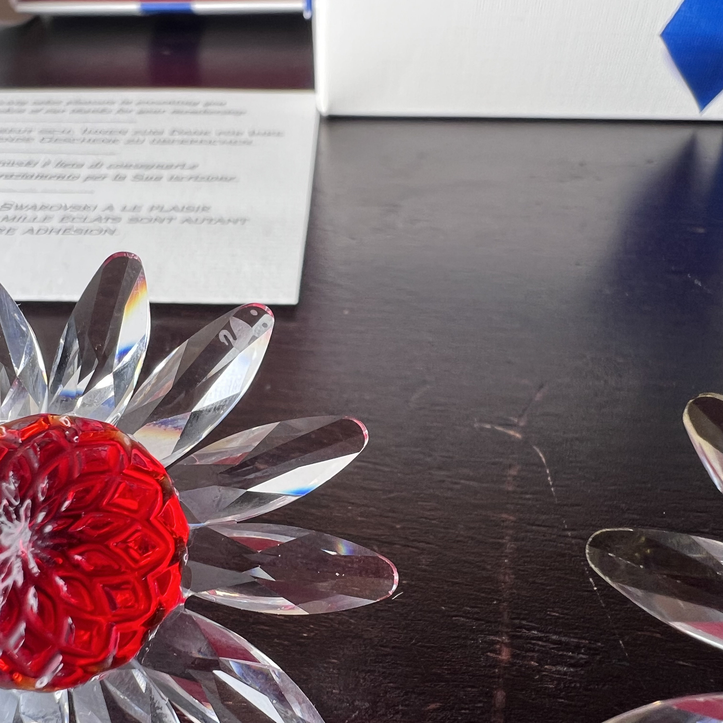 Vintage 1999 Swarovski Crystal Membership Daisy Flower Collectible