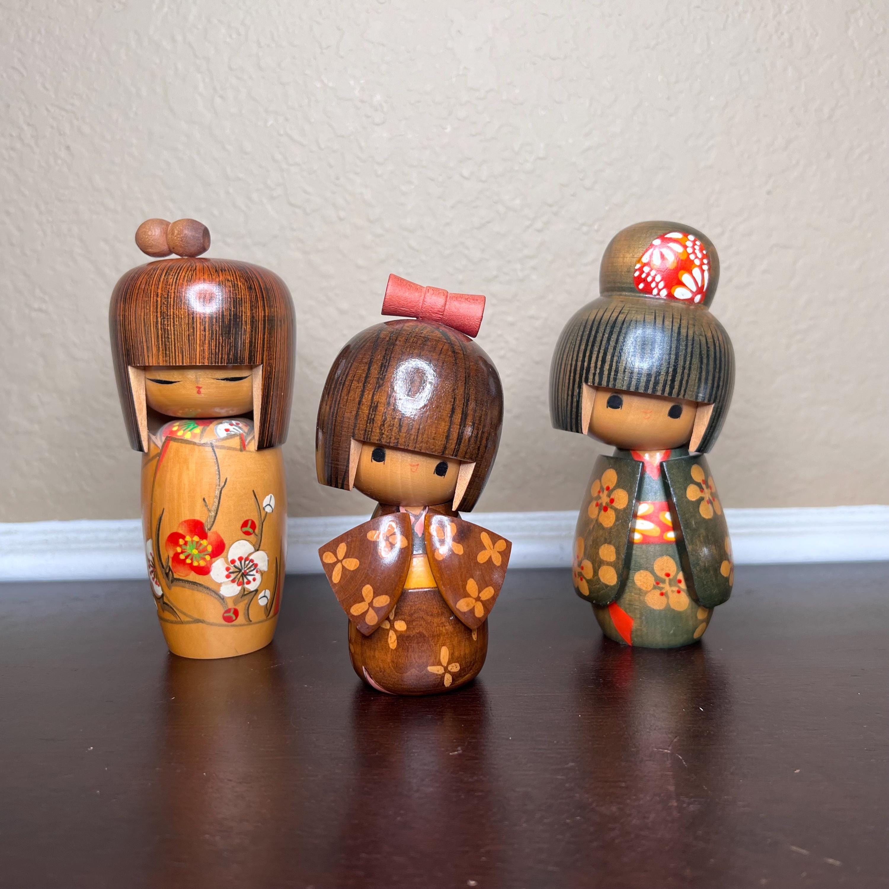 Vintage Japanese Doll 水彩 Vintage 1970's Kokeshi Art Doll, Hand Crafted /painted