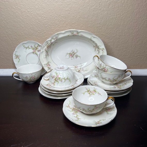 Vintage Theodore Haviland New York Rosalinde China, 10” Vegetable