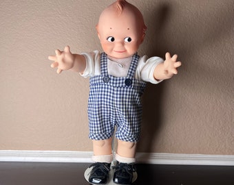 Poupée Cameo Kewpie Boy vintage des années 1990 par Lee Middleton, poupées originales, yeux écarquillés, salopette à carreaux bleus, déco americana, cadeau enfant, jouets