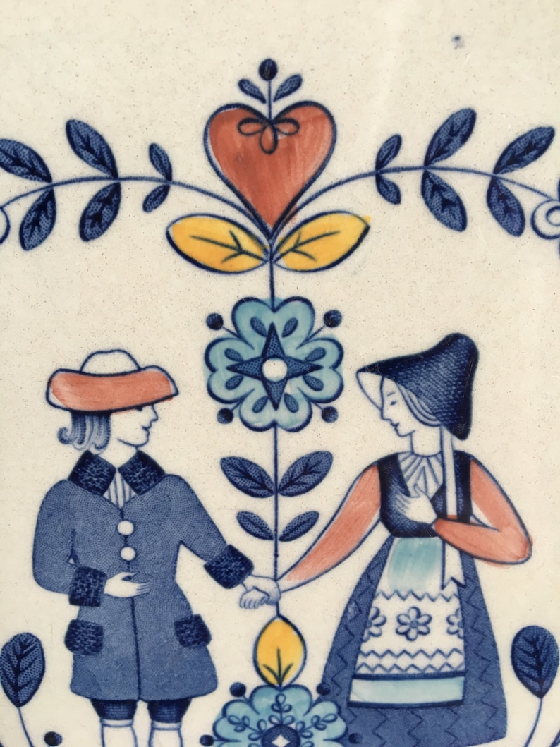 Vintage Johnson Brothers Hearts and Flowers 10\u201d Dinner Plate with Folk Couple Holding Hands