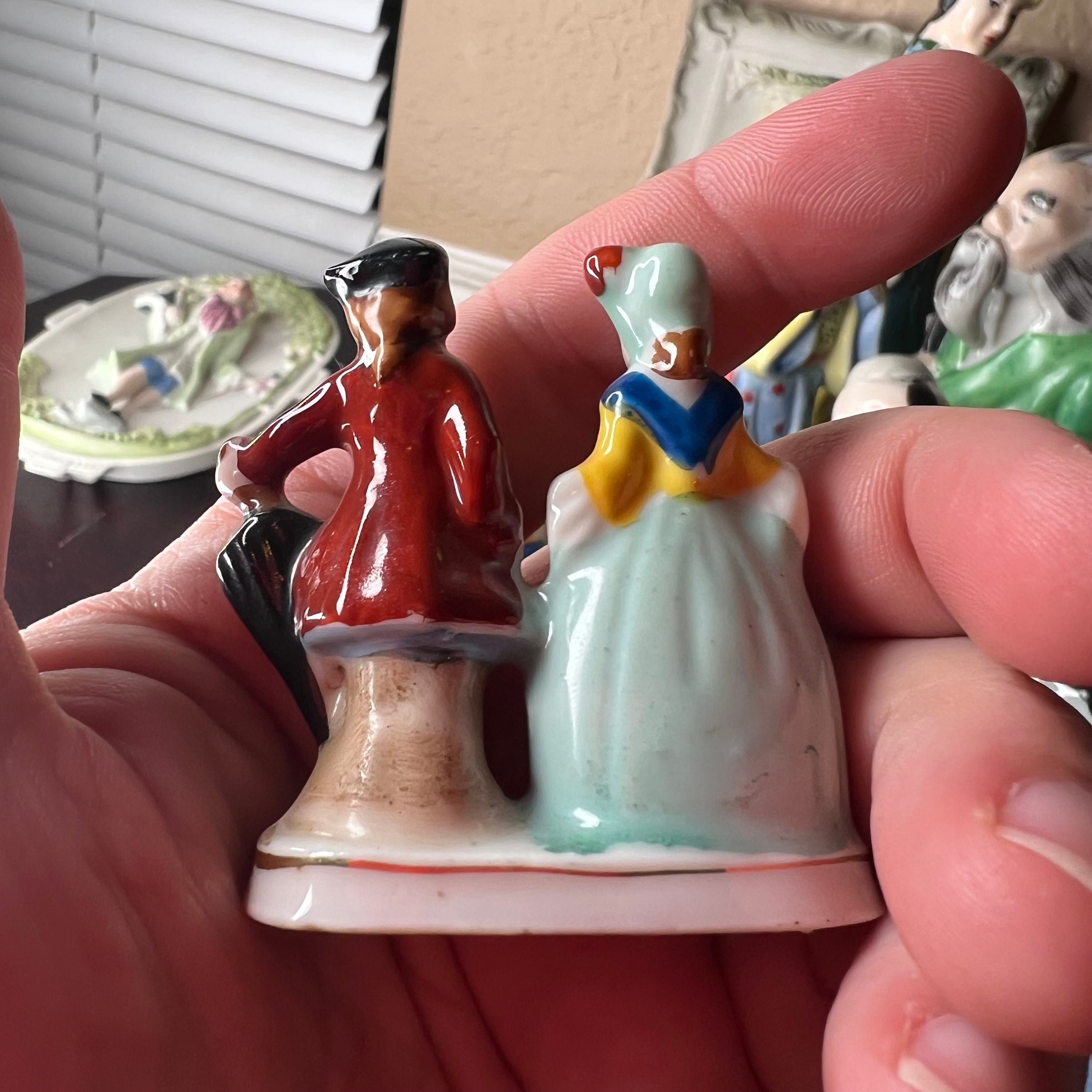 Vintage 1940's Made in Occupied Japan Tiny Colonial Couple