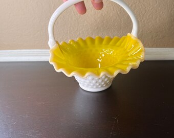 Fenton イエロー　バスケット　ミルクガラス Vintage Kanawha Glass Hobnail Milk Glass Yellow Overlay Mellon