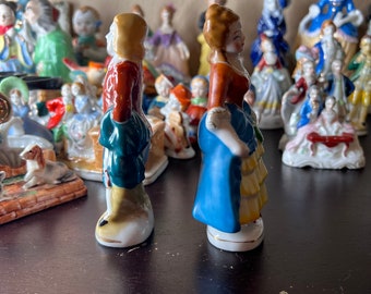 Vintage 1940's Made in Occupied Japan Colonial Couple Vintage 1940's Made in Occupied Japan Colonial Couple