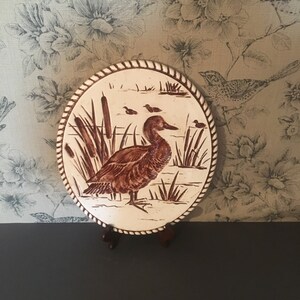 Lg Oval Duck Reverse Relief Ceramic Wall Plaque