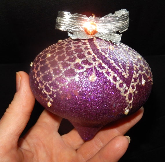 Ball Christmas Tree Decorations,Unique Hand Painted 3 D Lace imitation,Non-Breakable,Non-Glass,Non-Toxic acrylic paint,Exclusive drawing