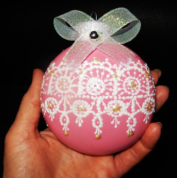 Ball Christmas Tree Decorations,Unique Hand Painted 3 D Lace imitation,Non-Breakable,Non-Glass,Non-Toxic acrylic paint,Exclusive drawing