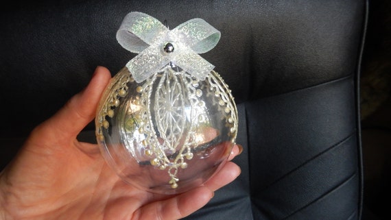 Ball Christmas Tree Decorations,Unique Hand Painted 3 D Lace imitation,Non-Breakable,Non-Glass,Non-Toxic acrylic paint,Exclusive drawing