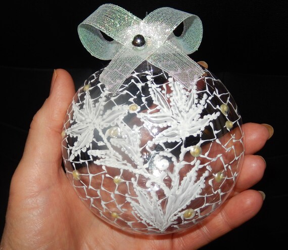 Ball Christmas Tree Decorations,Unique Hand Painted 3 D Lace imitation,Non-Breakable,Non-Glass,Non-Toxic acrylic paint,Exclusive drawing
