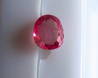 0.97 Ct. I.G.I. (Antwerp) Certified unheated Mogok- Burma Ruby. Glowing, Super tranaparent, vintage jewel.
