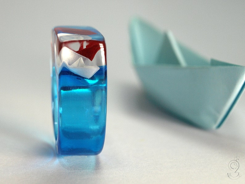 Ship ahoy maritime boat ring with hand-made folded mini boats made of light blue and blue paper on a blue ring made of resin image 8