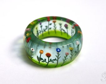 Jardin fleuri coloré - Bague romantique avec fleurs miniatures colorées en résine coulée