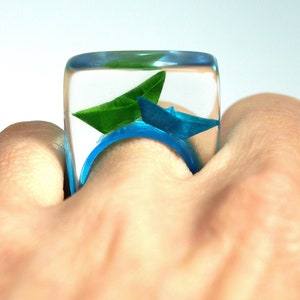 Ship ahoy maritime boat ring with hand-made folded mini boats made of light blue and blue paper on a blue ring made of resin image 4