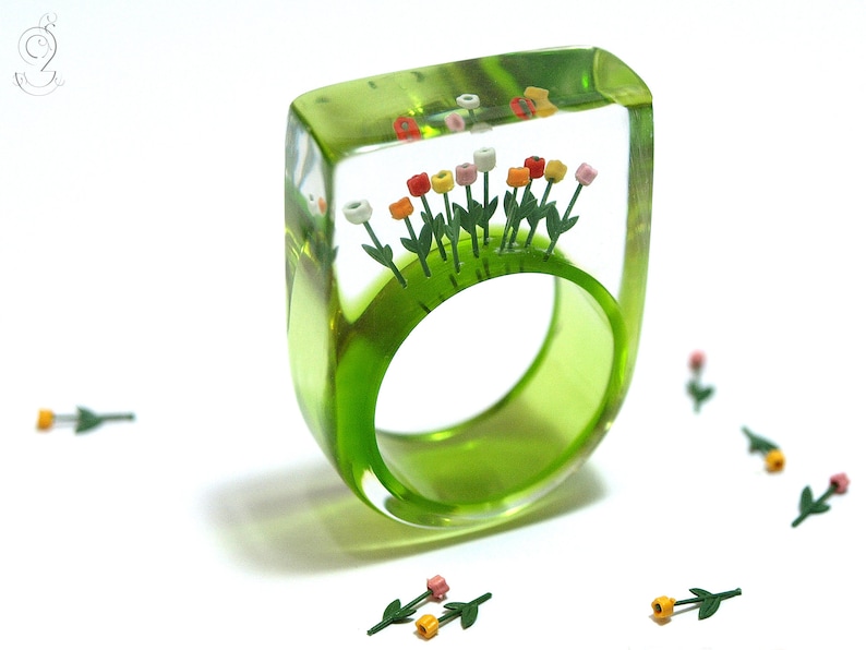 Springlike flower ring Tulips from Amsterdam with image 1