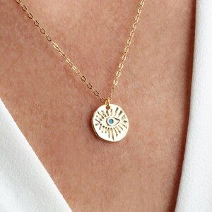 Collier de chaîne rempli d&#39;or turquoise Evil Eye 14k, collier de couche, collier pendentif minimaliste, rempli d&#39;or 14K, collier de pièce de monnaie, cadeau pour elle