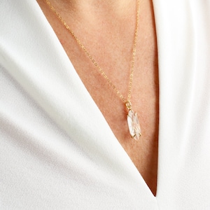 14k Gold Filled Clarity Quartz gold chain necklace, quartz pendant necklace, gold necklace, gold layering necklaces, gift for her