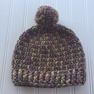 Oliv Taupe Orange Gehäkelte Mütze für Kleinkinder mit passendem Pom