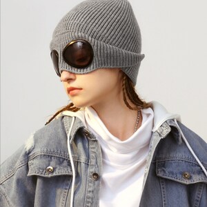 2201-01 - Beanie with Goggles - Beanie with Sun Visors - Steampunk Cap  (Maximum Size : 55 cm)