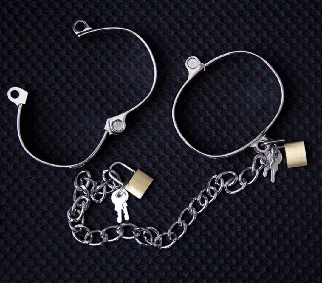 2008323 Stainless Steel Handcuff Brand New Erotic Handcuff Handcuff