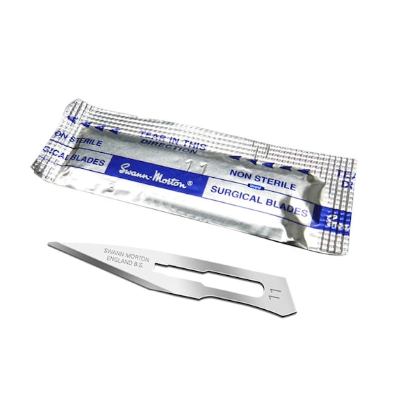 Swann Morton Non-Sterile Blue Box Type Scalpel Blades Arts Craft Design