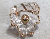 Hand Blown Glass Funny Oyster With Pearl Sea Animal Cute Transparent Gold Figurine Statue Decoration Collectible Small Craft Hand Painted